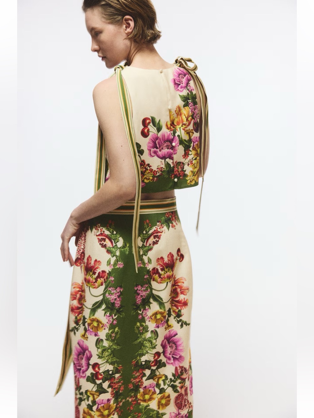 H&M NWT LIGHT BEIGE FLORAL TIE-STRAP CROP TOP - Picture 3 of 5